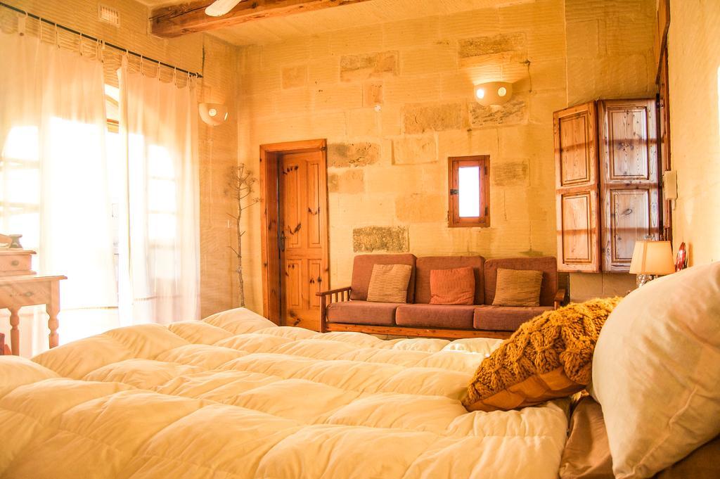 Ta'Kemmuna Hotel Qala Esterno foto